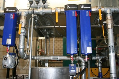 Sichere ölfreie Druckluft für die Pharmaproduktion Sichere ölfreie Druckluft für die Pharmaproduktion